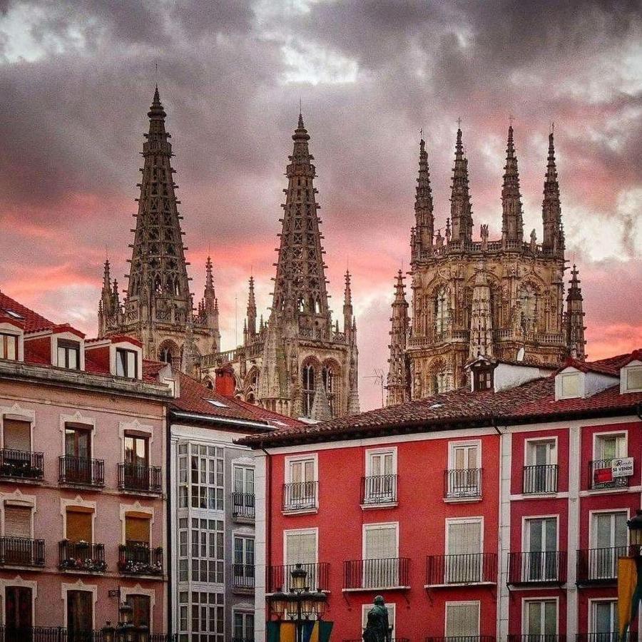 Atuaire Home Vivienda En Perfecta Ubicacion Al Lado De La Catedral De Burgo Extérieur photo